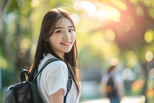 本人非211学校，今年快大三了，GPA 3.0左右，想去英国读金融类的研究生，请问能申请的最好的学校是哪个？